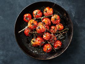 Ovnbagte cherrytomater på stilk