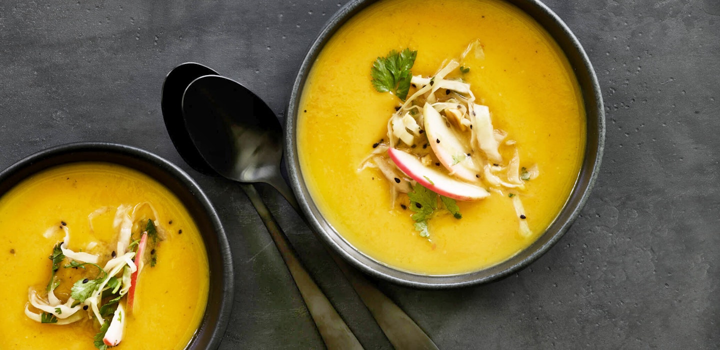 Opskrift på græskarsuppe - Spicy hokkaidosuppe – Lækker opskrift på suppe - Sæson