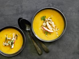 Opskrift på græskarsuppe - Spicy hokkaidosuppe – Lækker opskrift på suppe - Sæson