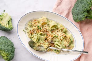 Opskrift på nem pastaret med broccoli, pankorasp og timian  - Sæson