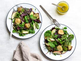 Nordisk efterårssalat - Salat med rug, æble og gedeost - Sæson